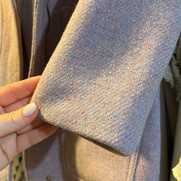 Wool coat in perfect condition worn two three times - Picture 3 of 6